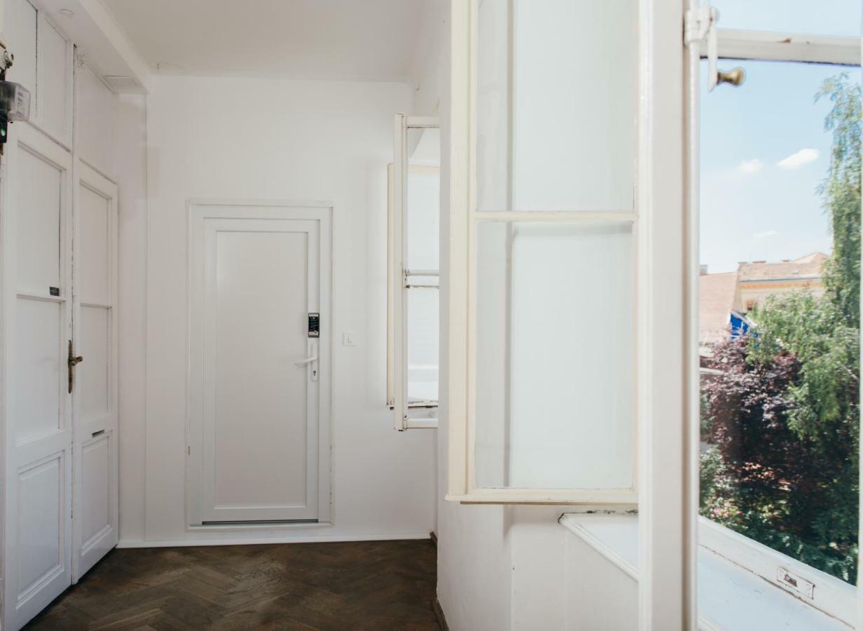 Old Town Tale Apartment ซาเกร็บ ภายนอก รูปภาพ